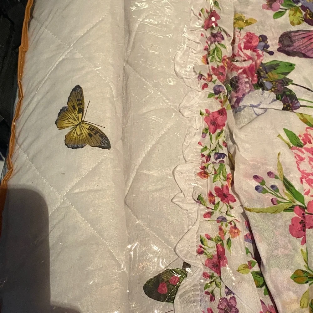 Floral Butterfly Cotton Comforter in White with Pink & Purple Accents